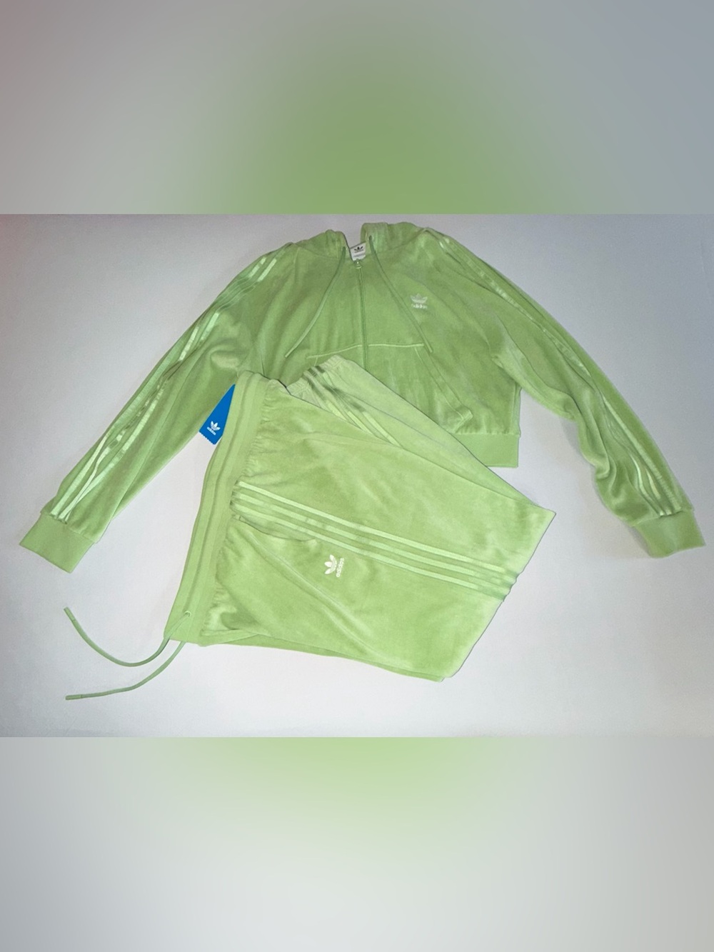 adidas Oman Crop FZ Hoodie & Jogger Set Chalk Green - Picture 8 of 16